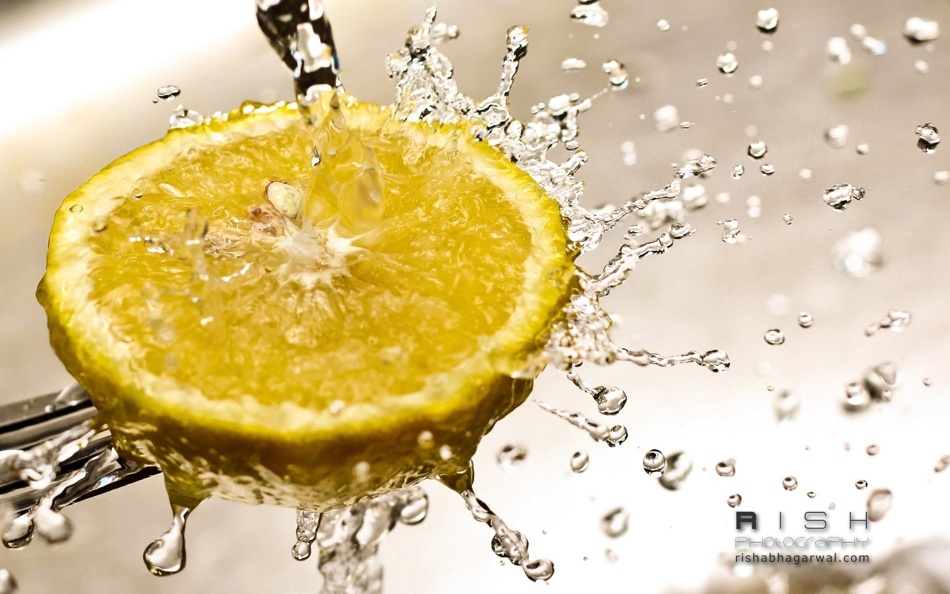 фрукты мокрый падение воды всплеск пить жидкость пузырь освежение сок свежесть чистота еда здоровый сочные сладкий чистые пульсация здоровья