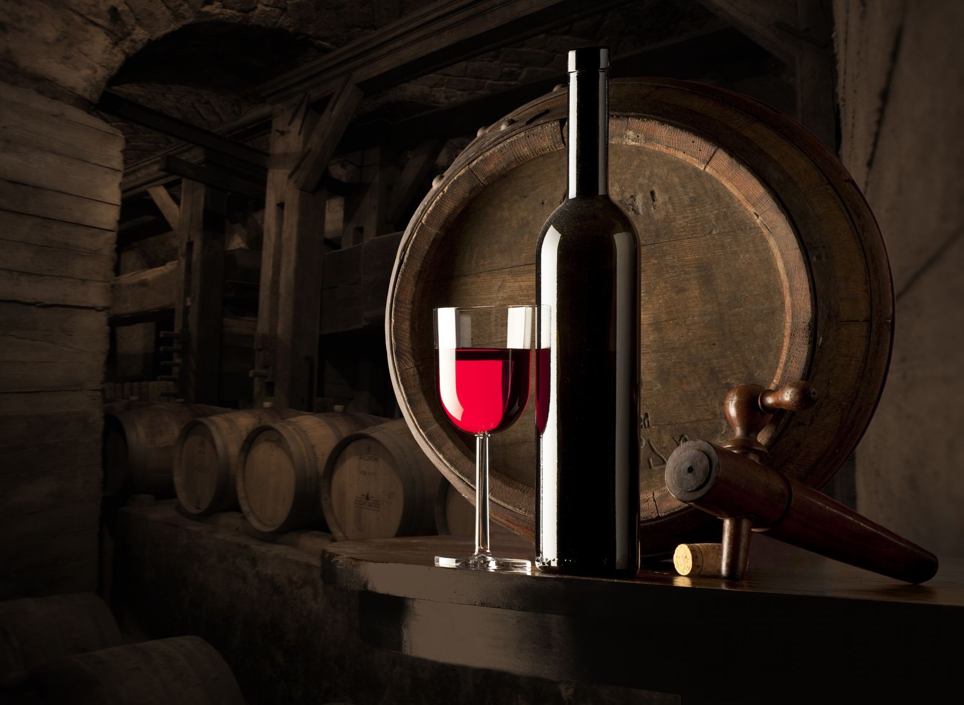 креатив винзавод баррель вина подвал винтаж старый в помещении алкоголь древесины промышленность точильщик бар кег