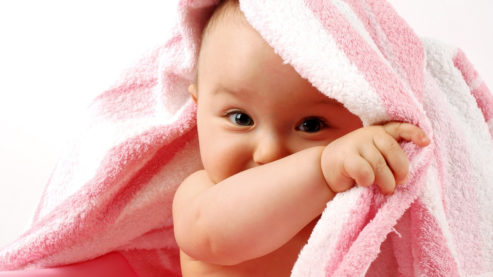младенцы ребенок ребенок милые мало кожа полотенце чистые новорожденный ванна невинность лицо красивые