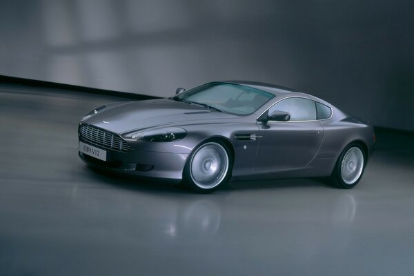 Aston martin w drifcie