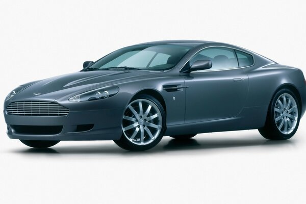 Aston Martin in Grau