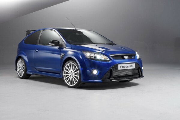 Voiture de sport Ford Focus RS