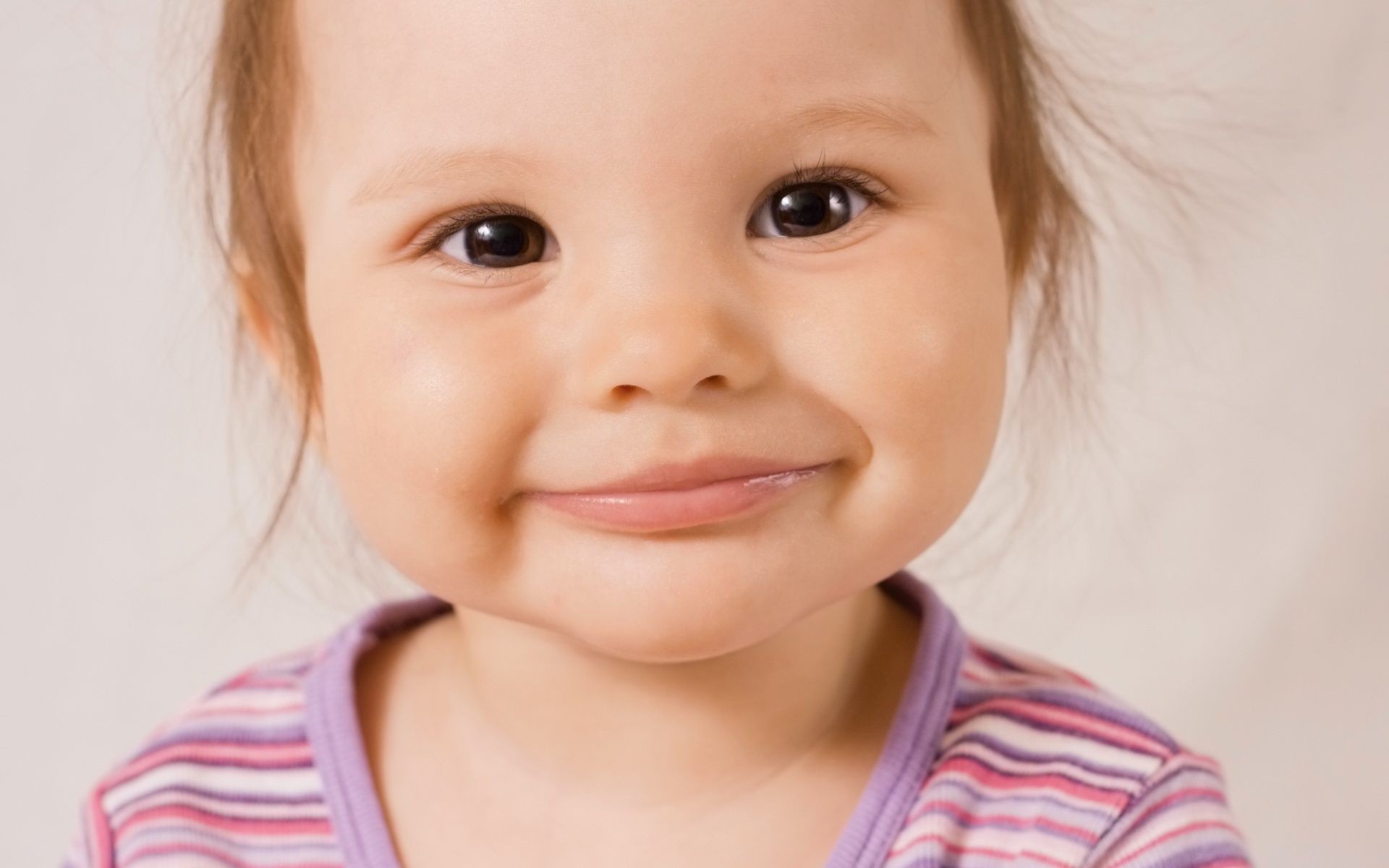 niños riendo bebé lindo inocencia poco placer alegría precioso solo ojo retrato placer bonita ver