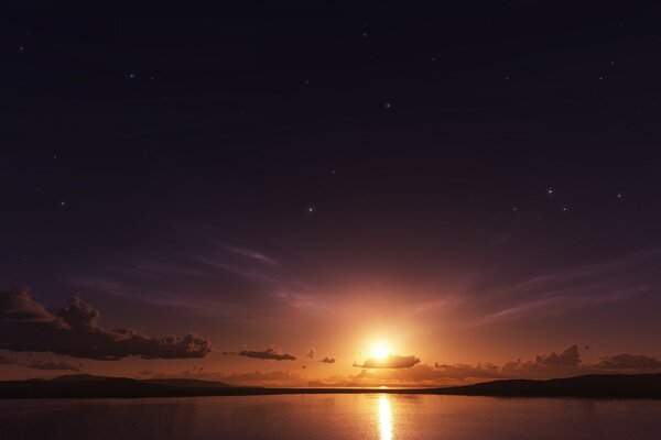 Himmel mit Klängen und Sonnenuntergang über dem Wasser