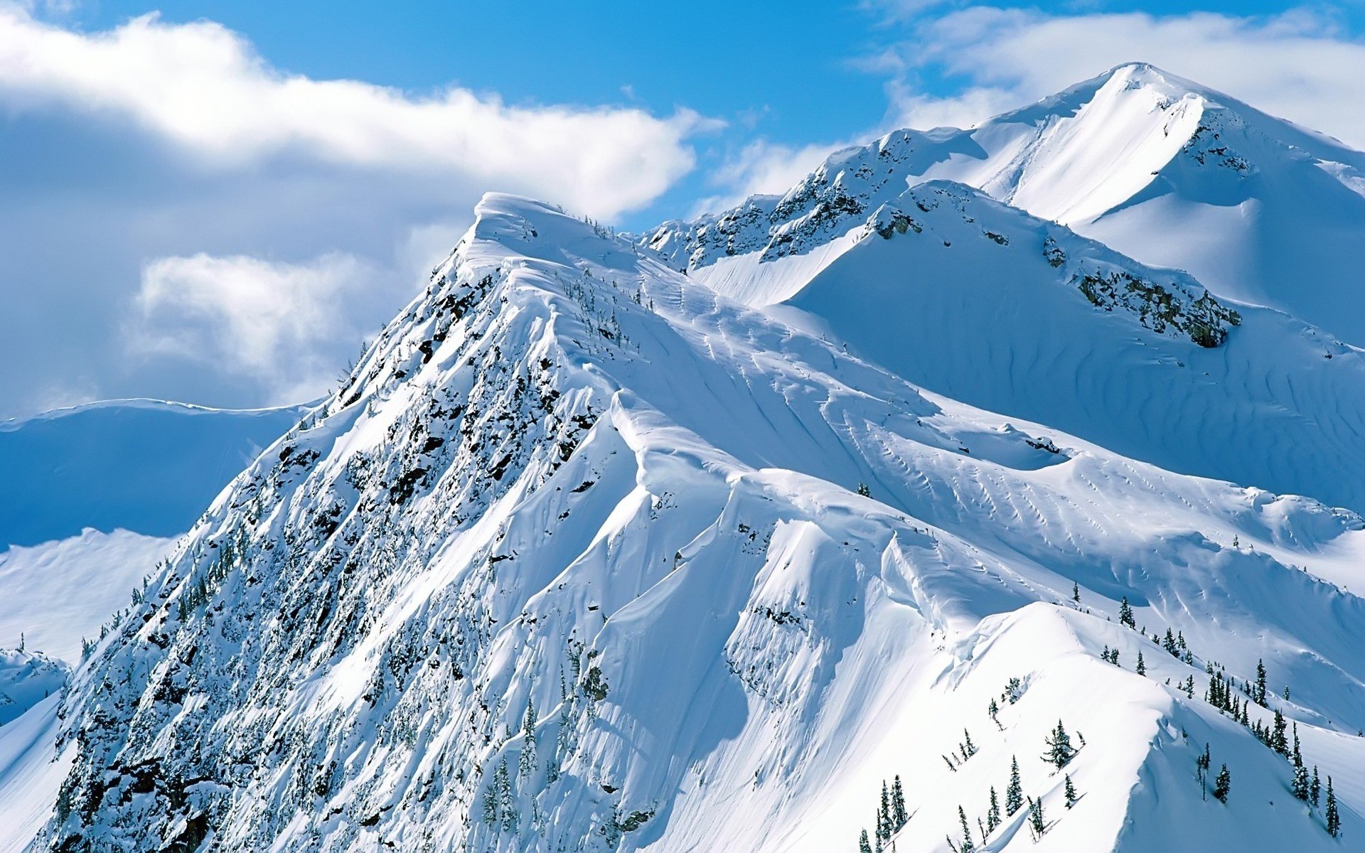 invierno nieve montañas hielo frío alto pico de montaña altitud subir glaciar aventura