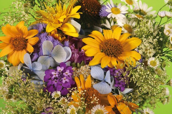 Bouquet d été de beauté naturelle