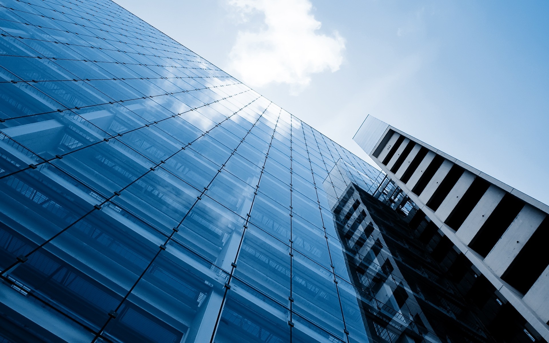 andere städte glas architektur futuristisch geschä ft modern büro perspektive innenstadt fenster modern stadt stahl reflexion himmel wolkenkratzer haus hoch städtisch technologie blau