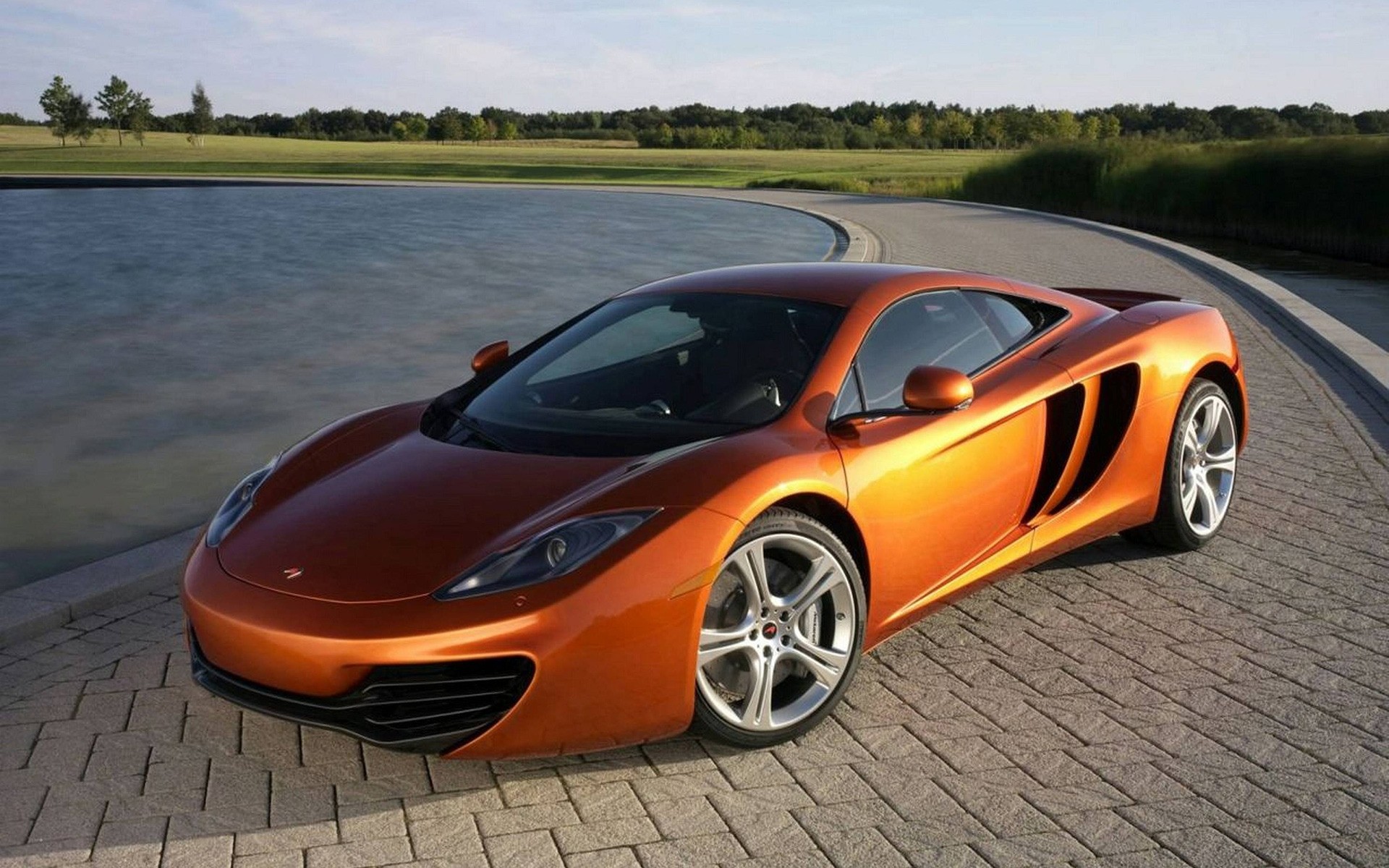 mclaren coche coche acera negro ruedas asfalto rápido sistema de transporte acción coupé mclaren mp4