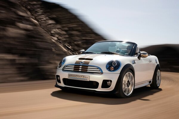 Mini Roadster concept vitesse angulaire avant