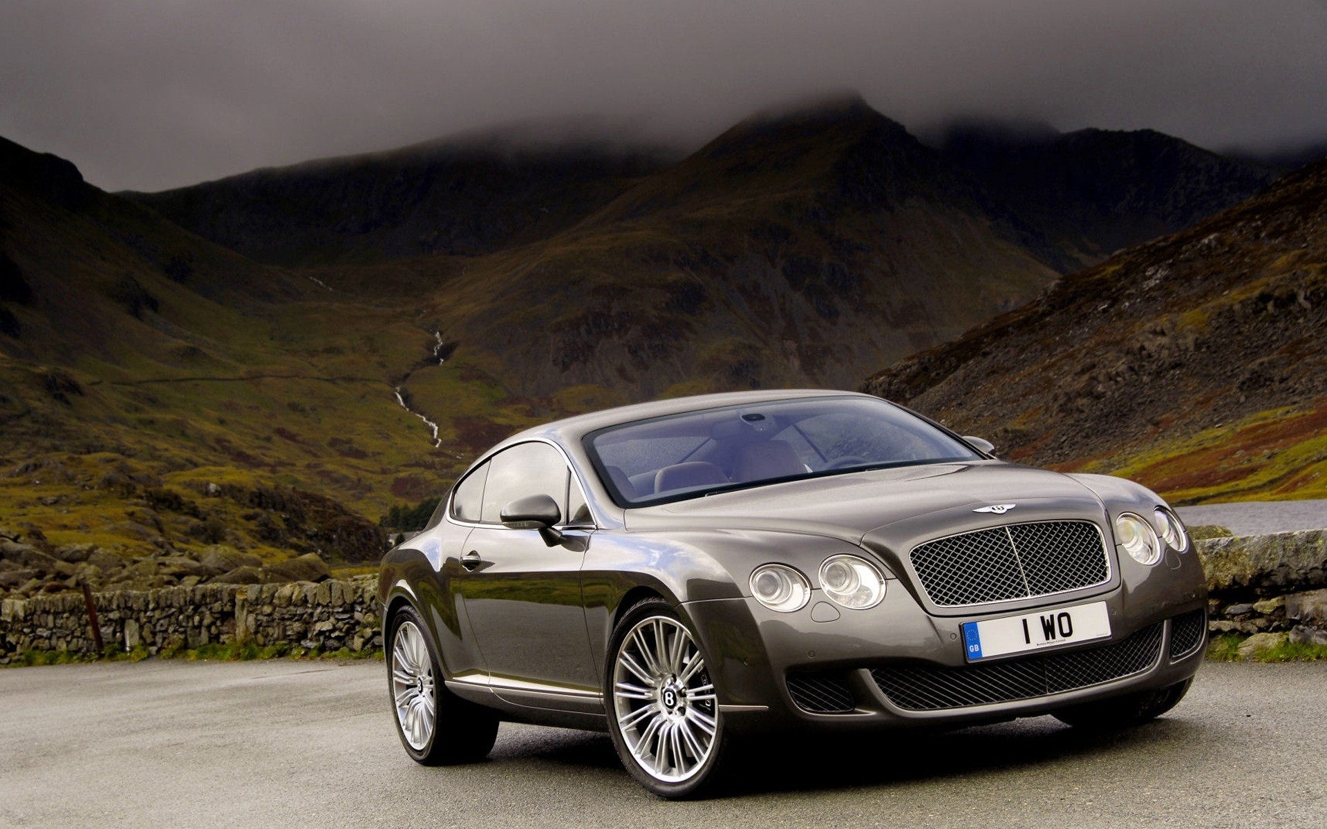 bentley carro carro apresse-se asfalto capô chernushka meio-dia pôr do sol calçada rápido automóvel sistema de transporte bentley continental