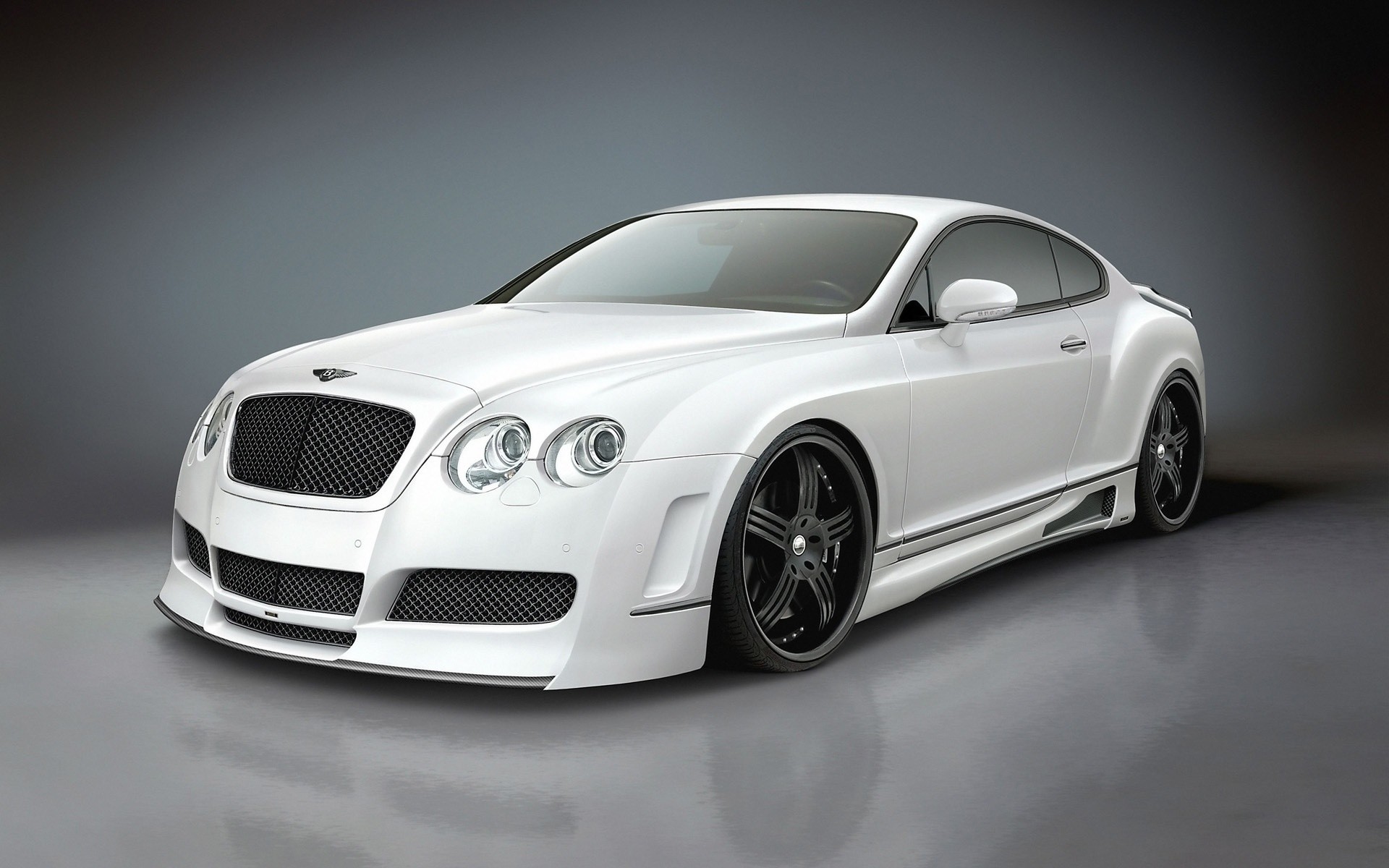 bentley carro carro rodas automotivo cupê rápido sistema de transporte preto sedan drive calçada bentley continental branco bentley continental bentley continental gt