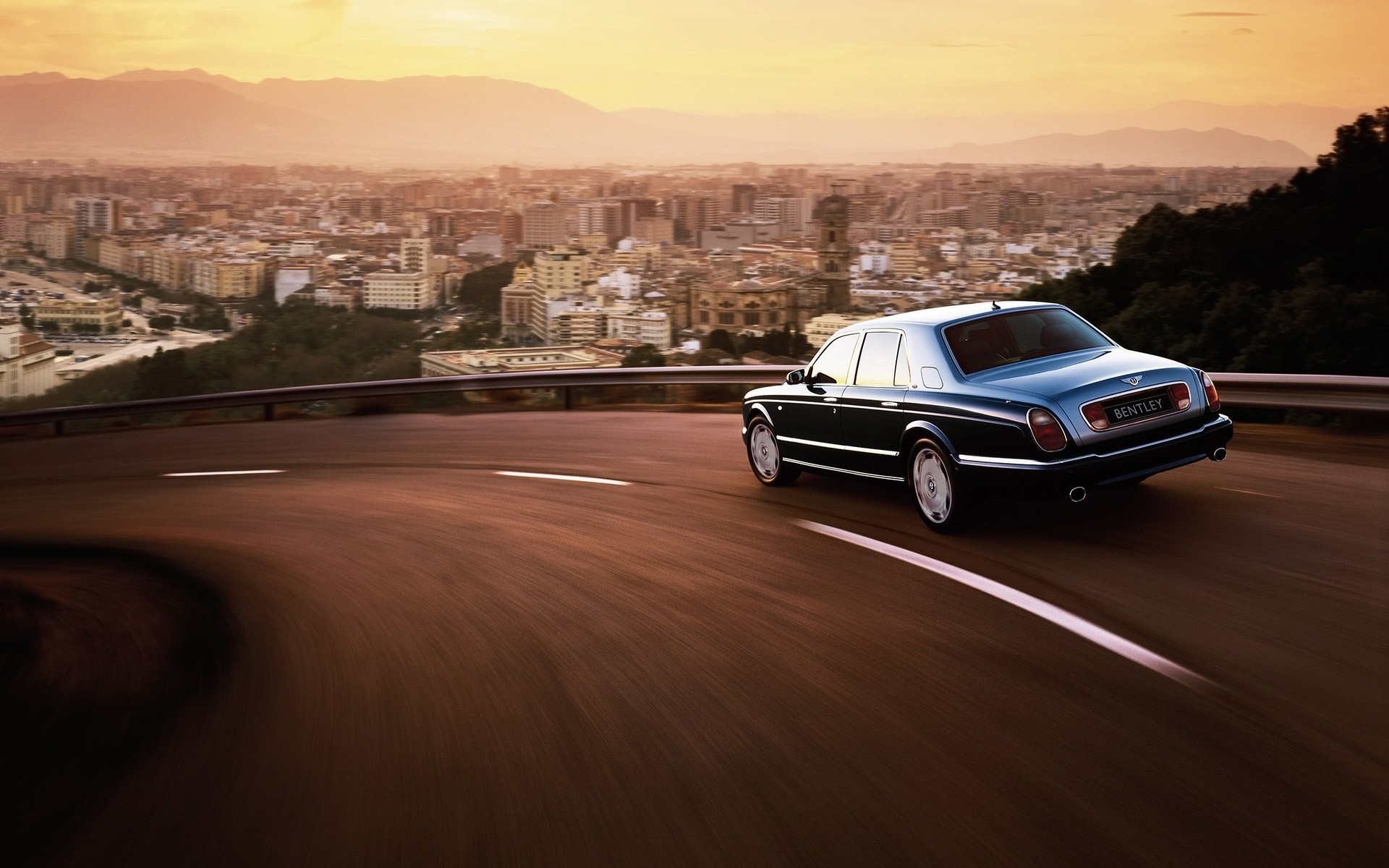 bentley voiture voiture route système de transport flou rue dépêchez-vous voyage trottoir asphalte action noir coucher de soleil bentley arnage