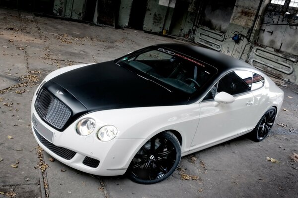 Supercarro esportivo Bentley