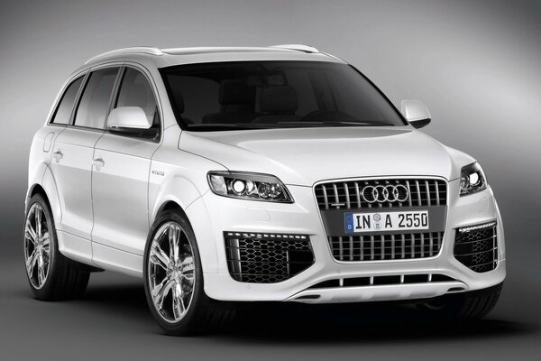 White cool audi car