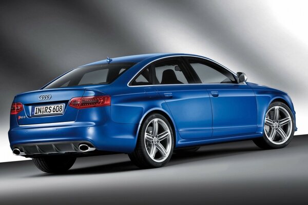 Blaues Auto Limousine audi