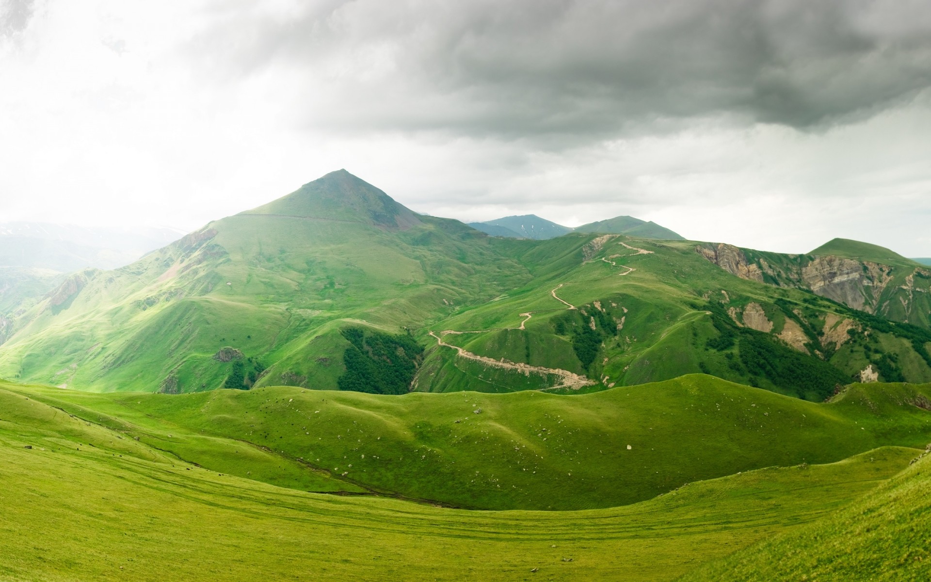 paesaggio natura paesaggio viaggi all aperto montagna estate cielo erba collina valle campagna pascolo nebbia rurale