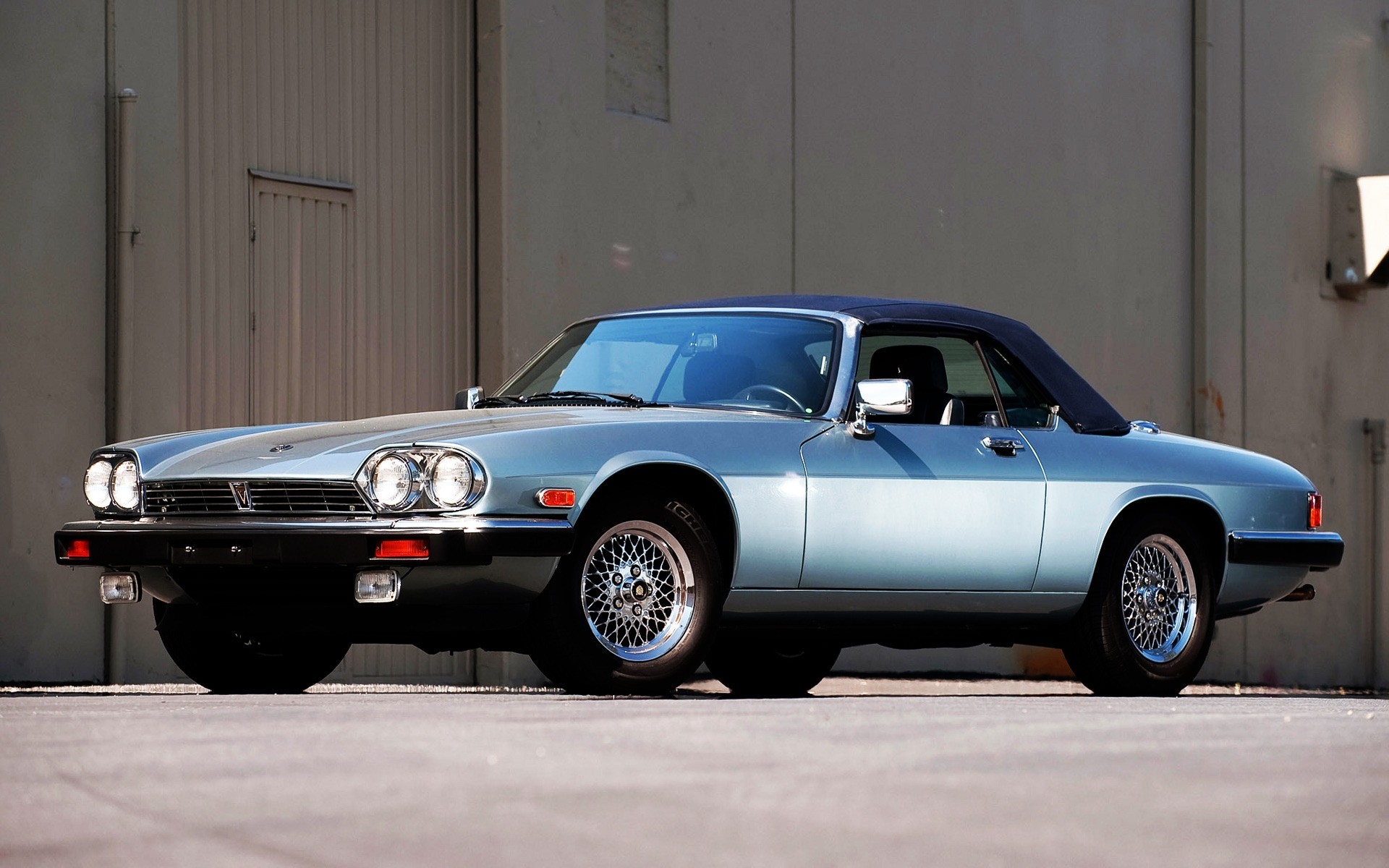 jaguar automobile automobile marciapiede asfalto sistema di trasporto nigella ruote coupé automobile mezzogiorno jaguar xjs