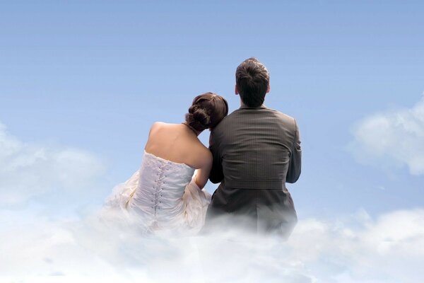 Pareja enamorada volando en las nubes