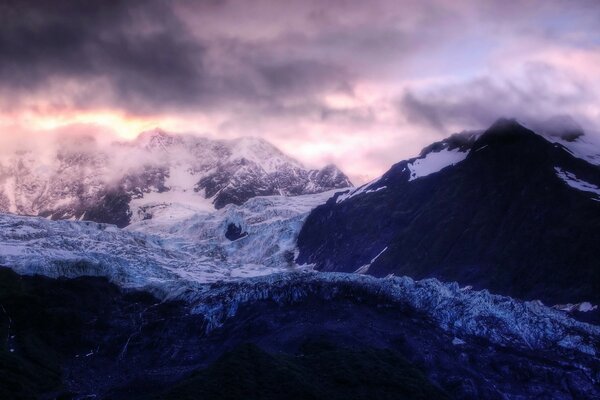 雪山景观