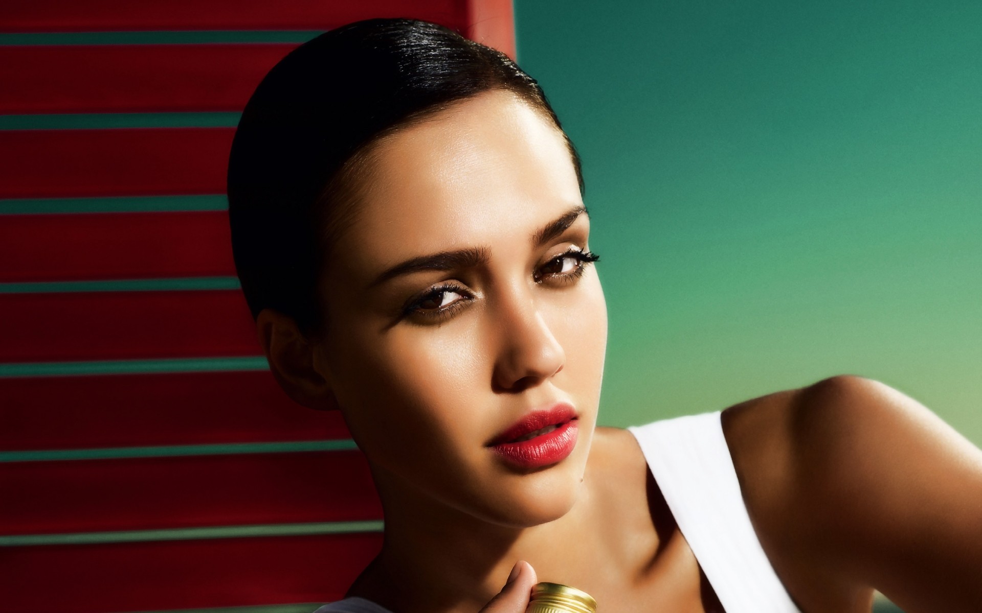 женщина мода гламур сексуальный портрет глаз элегантный губы