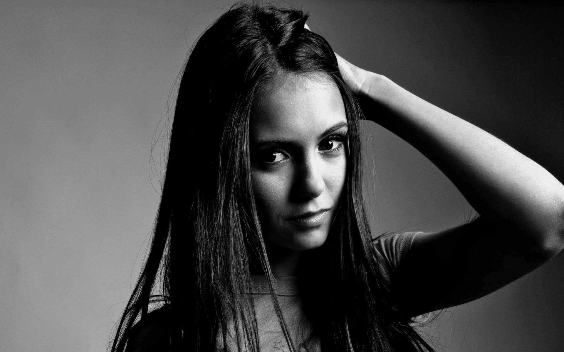 девушка портрет женщина монохромный мода модель студия сексуальный гламур один взрослый лицо глаз ню волосы елена гилберт