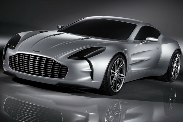 Aston Martin aerodinamik araba