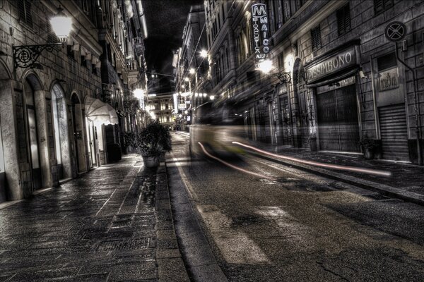 La noche es oscura y solo el tranvía se calienta