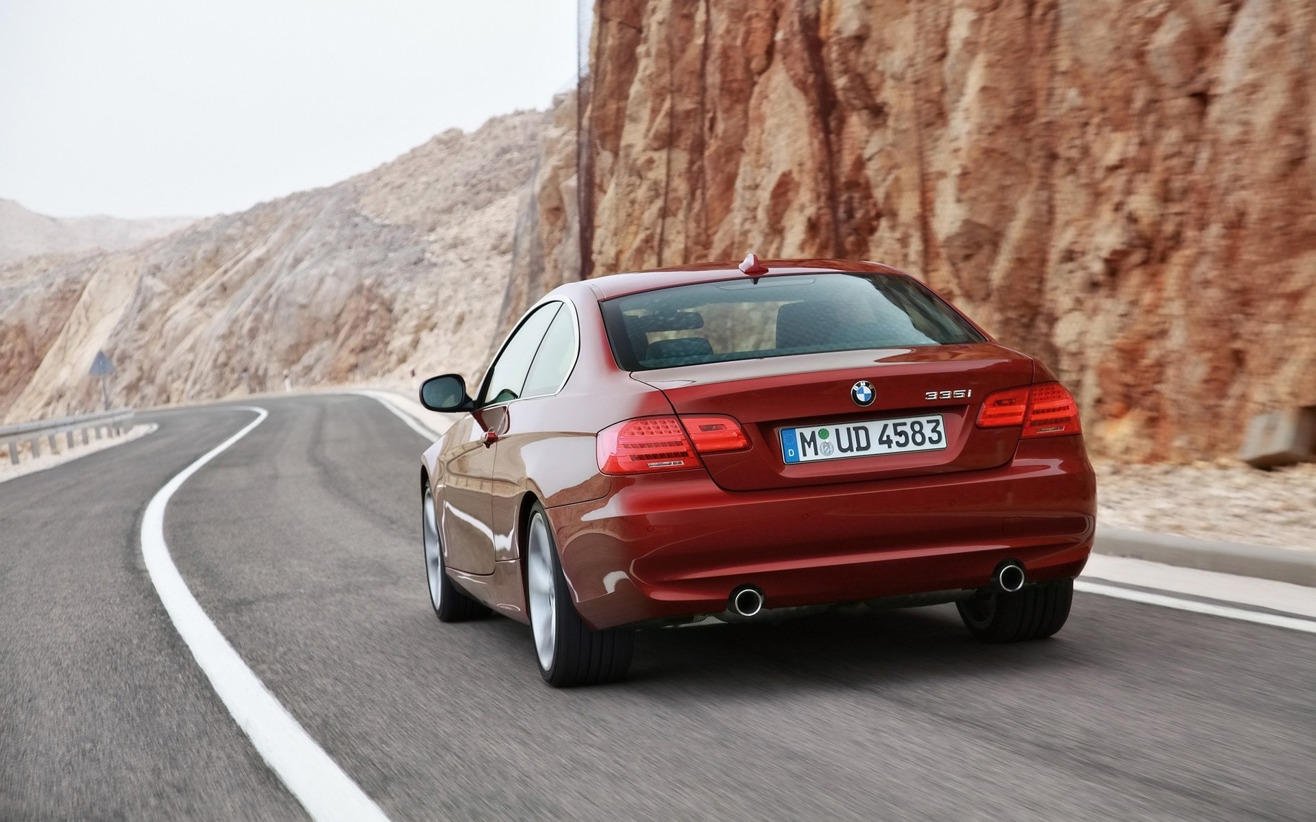 bmw auto auto transportsystem asphalt straße beeilen sie sich schwarzwild bürgersteig fahren aktion automobil bmw 3er