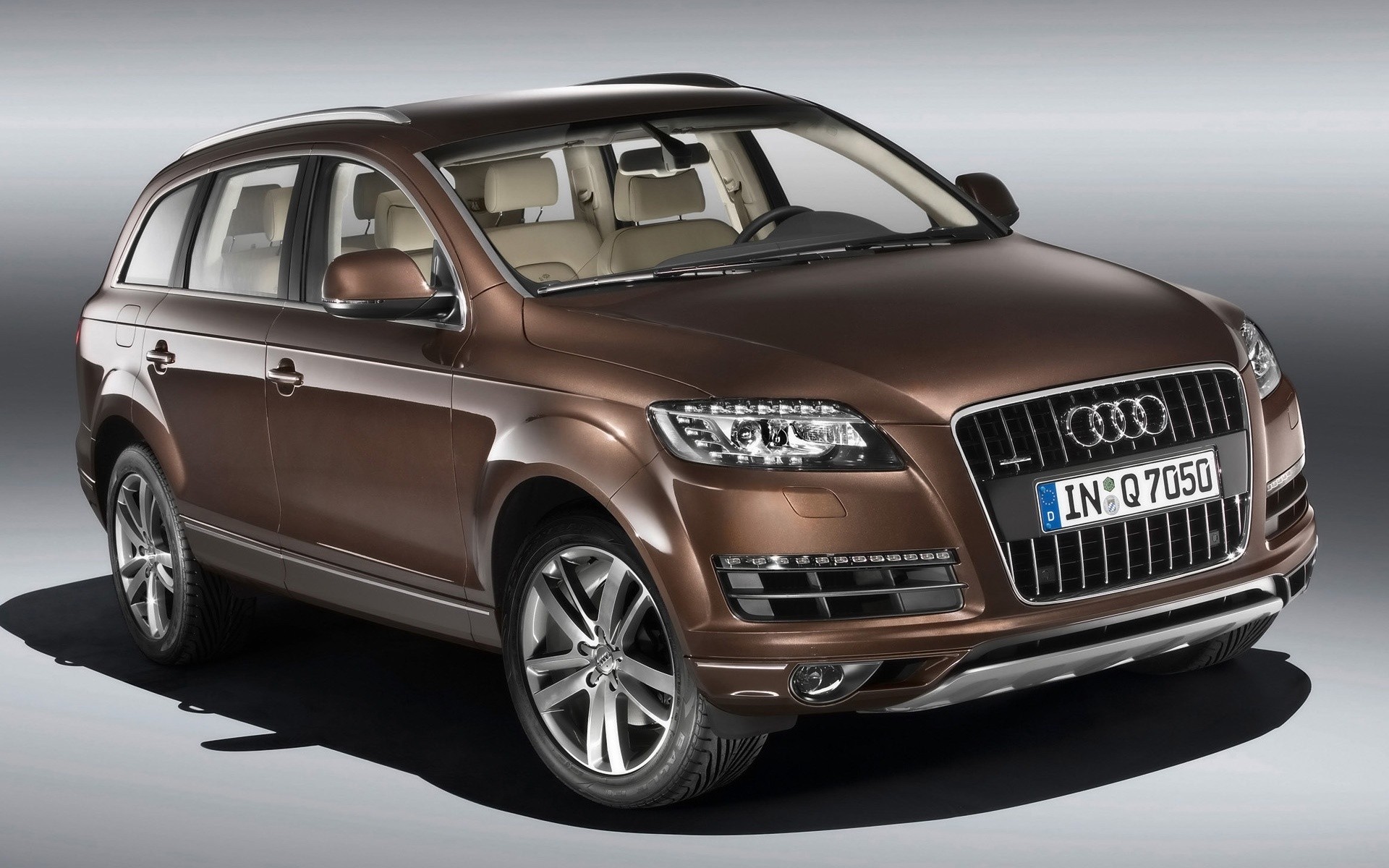 audi auto auto automobil transportsystem limousine räder schnell fahren coupé audi q7