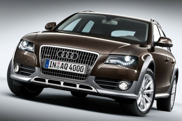 Car brown Audi SUV