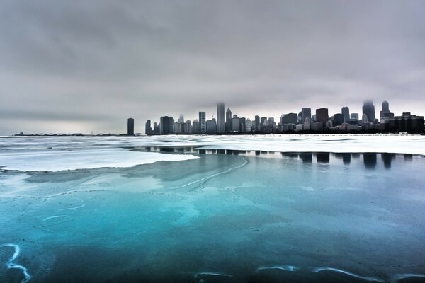 Outdoor travel, winter on the river