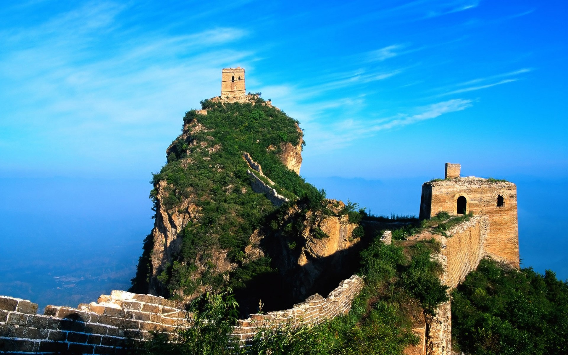 china arquitetura castelo viagens ao ar livre gótico antigo fortificação fortaleza torre céu luz do dia casa velho atração turística paisagem fundo