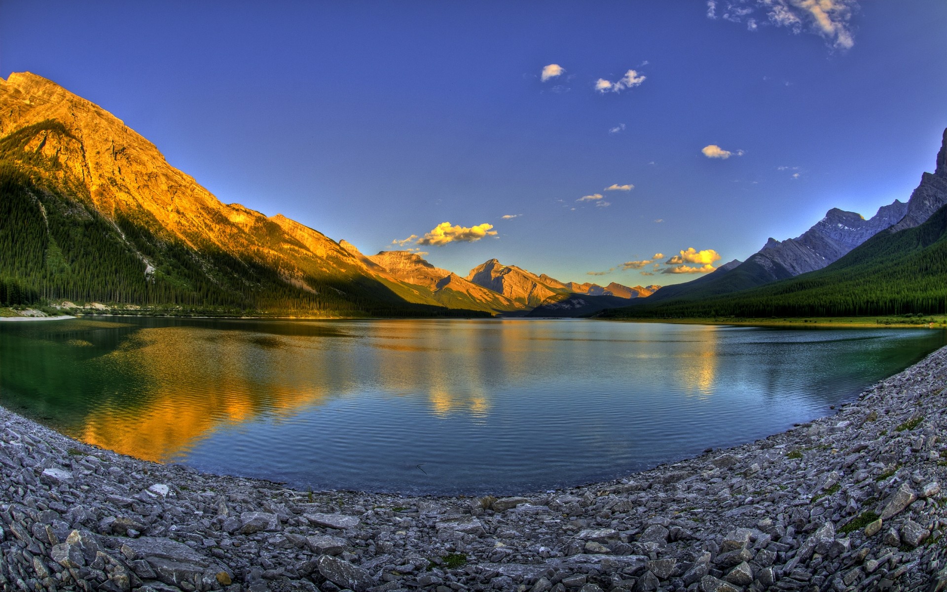 paysage eau paysage lac montagnes voyage nature ciel dehors réflexion rivière neige automne scénique aube coucher de soleil vallée fond