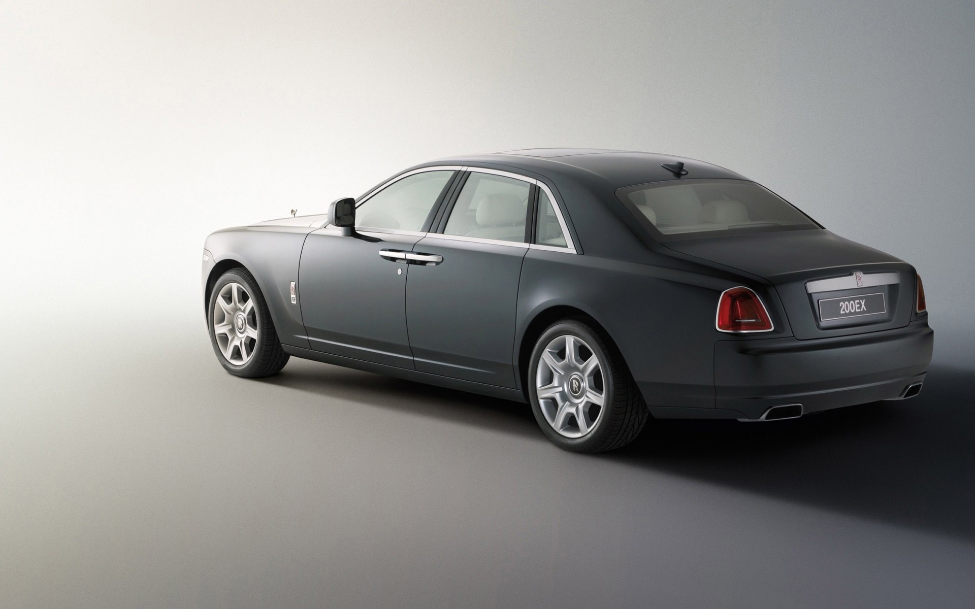 rolls royce автомобиль автомобиль дөңгелектер автомобиль нигелла түс седан купе тротуар асфальт жылдам көлік жүйесі сорғыш диск асығыңыз додж