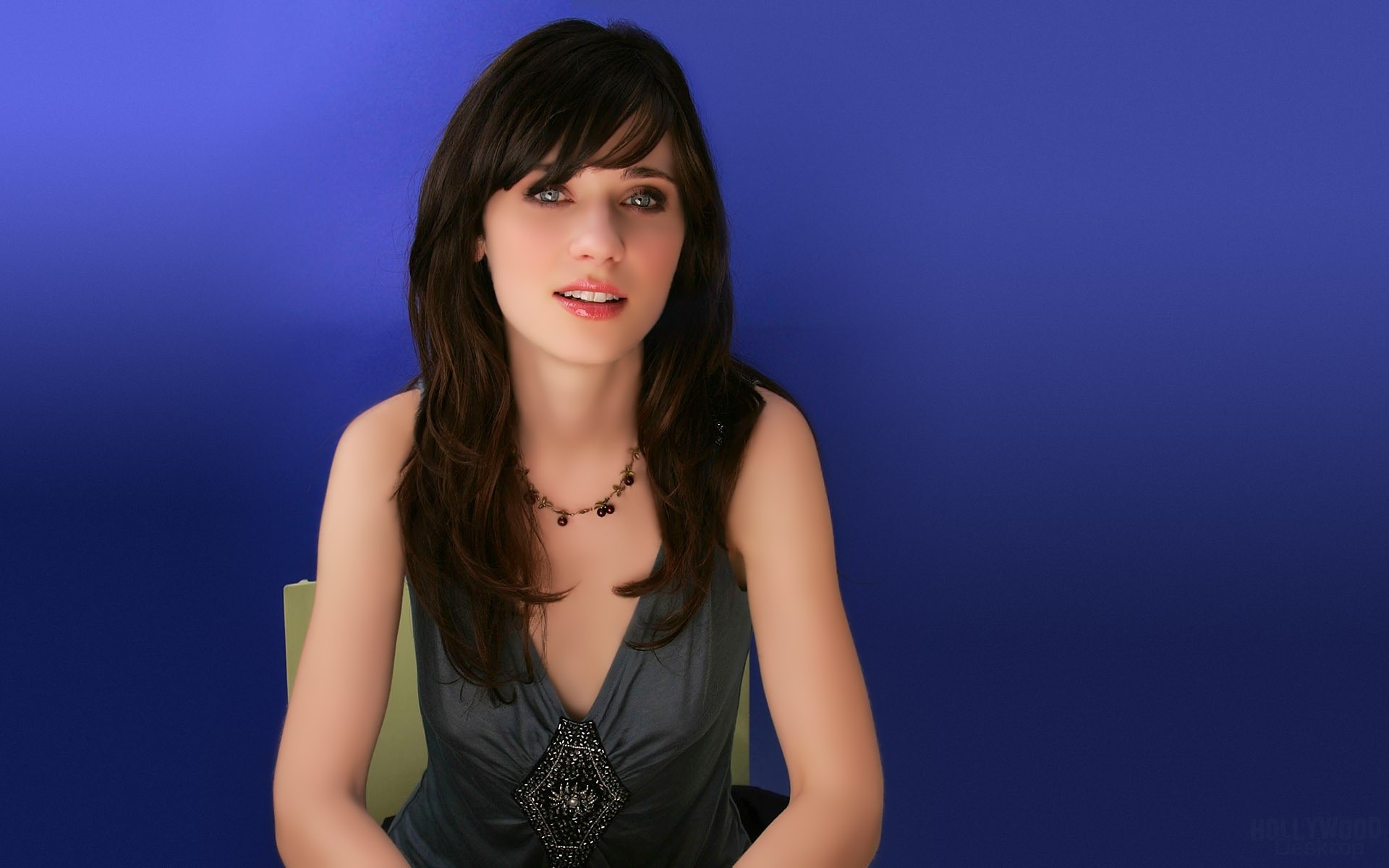 женщина мода довольно девушка милые портрет сексуальный молодой гламур запись певица