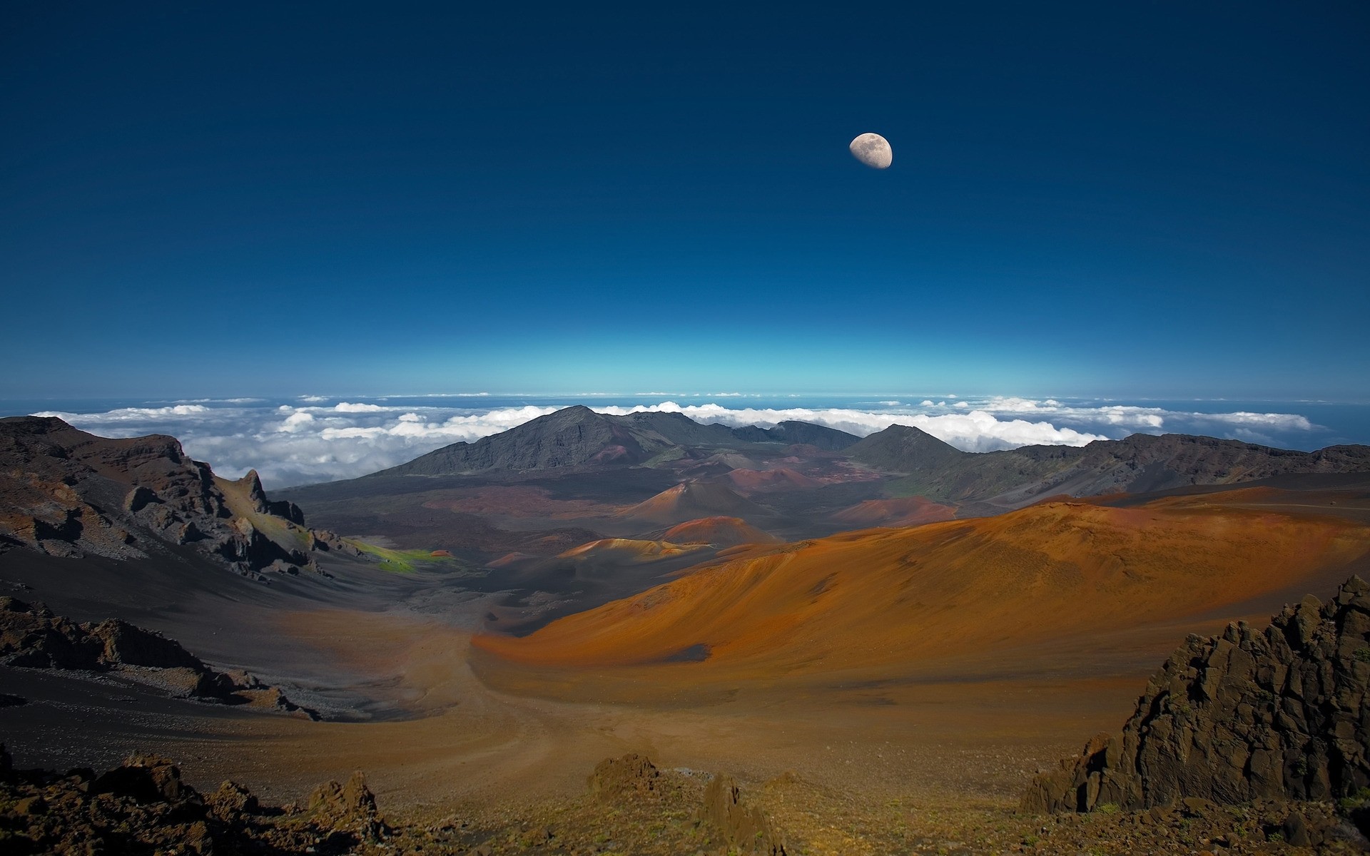 paisagens montanhas paisagem viagens céu ao ar livre deserto cênica luz do dia natureza pôr do sol vale amanhecer espaço lua fundo