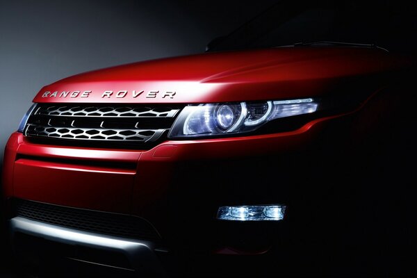 Course sur le range rover rouge