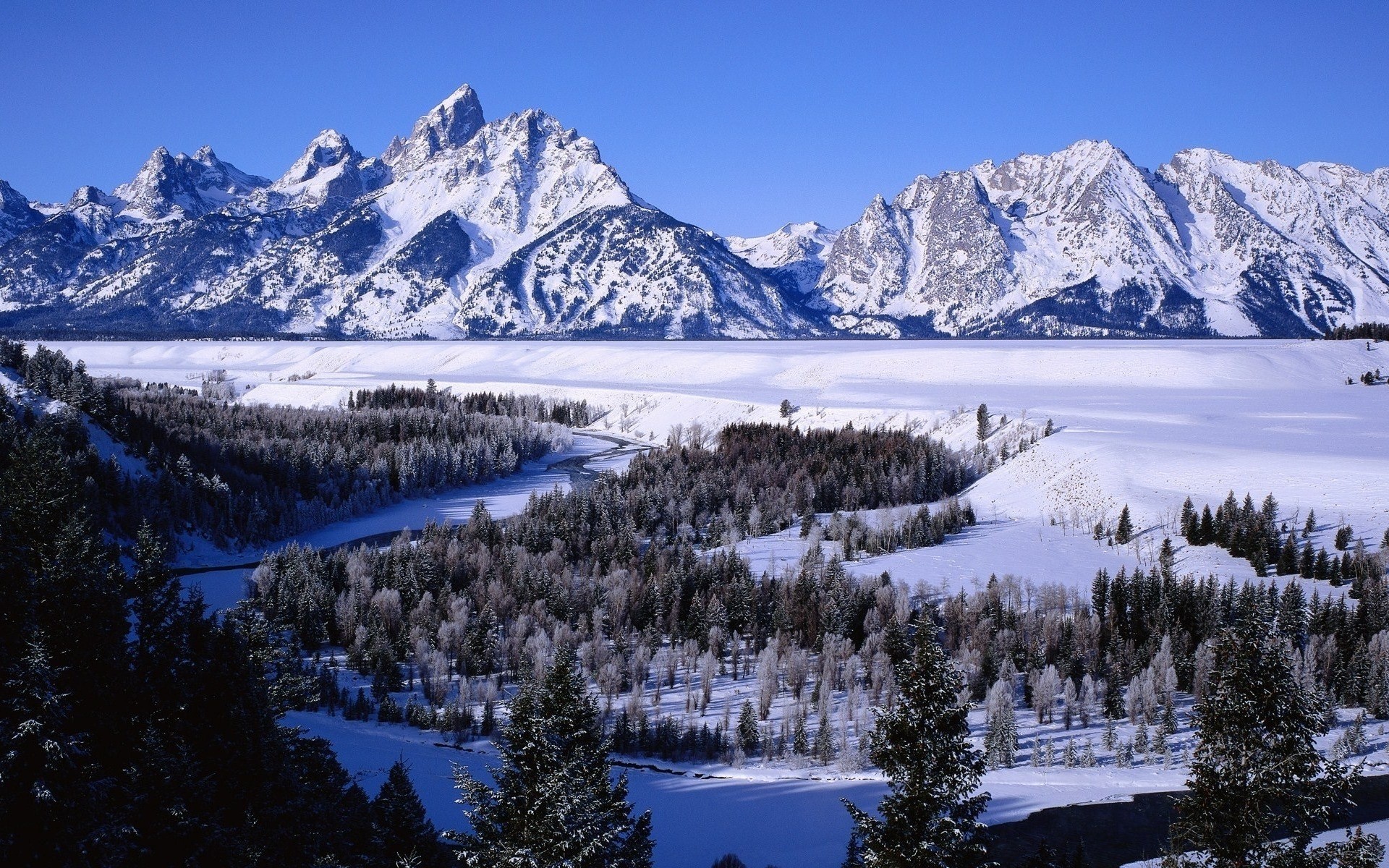 paisaje nieve montañas invierno escénico hielo frío madera pico de montaña paisaje montañas fondo