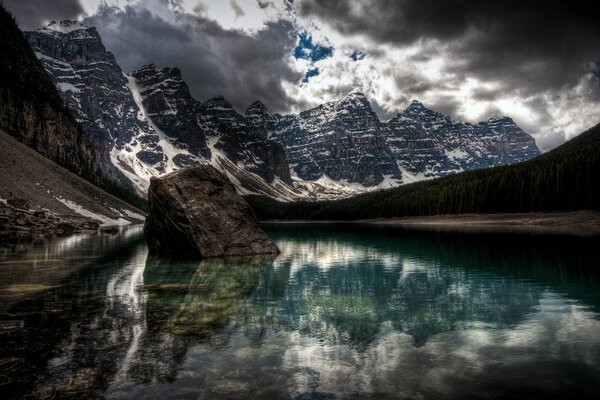 Paisajes de agua, lago y nieve