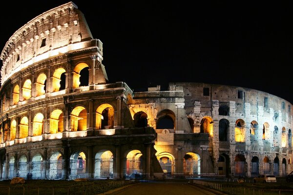 प्राचीन कालीज़ीयम, इटली की वास्तुकला