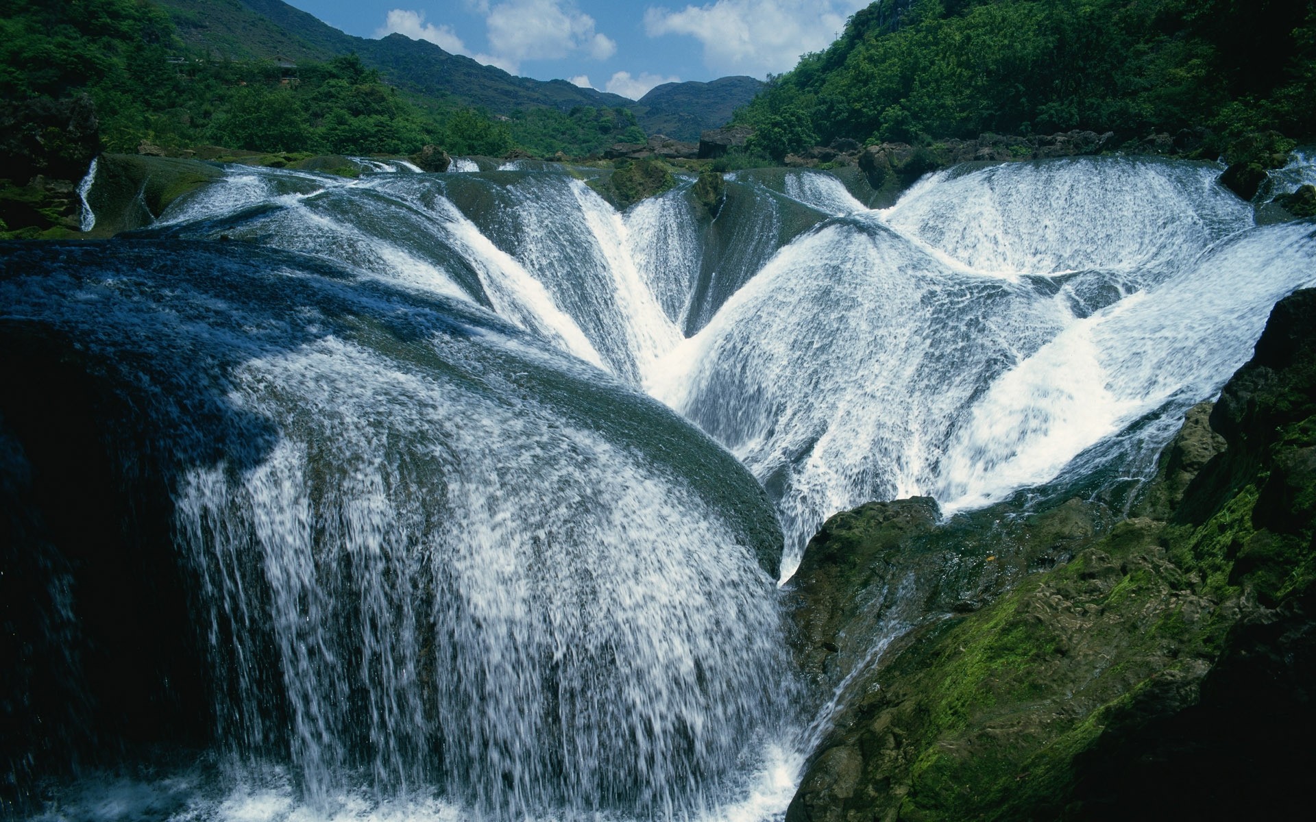 landschaft wasserfall wasser fluss kaskade fluss natur landschaft rock fluss reisen im freien bewegung holz herbst berge rapids nass landschaftlich umwelt hintergrund