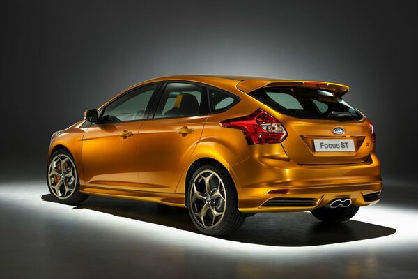 Ford focus in the sports version of the ST