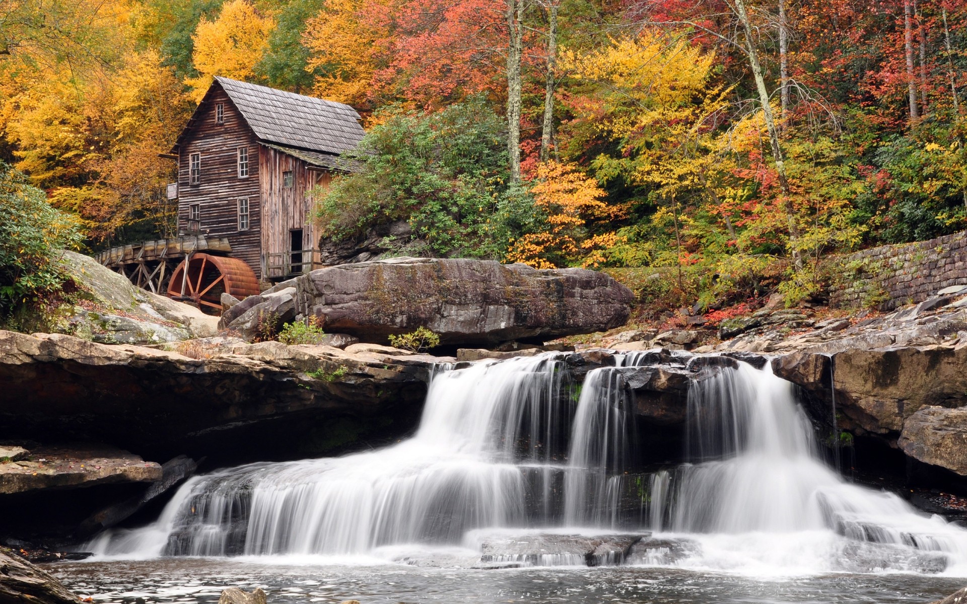 herbst wasserfall wasser herbst fluss strom kaskade holz natur strom schrei rock rapids blatt landschaft im freien bewegung reisen baum landschaftlich