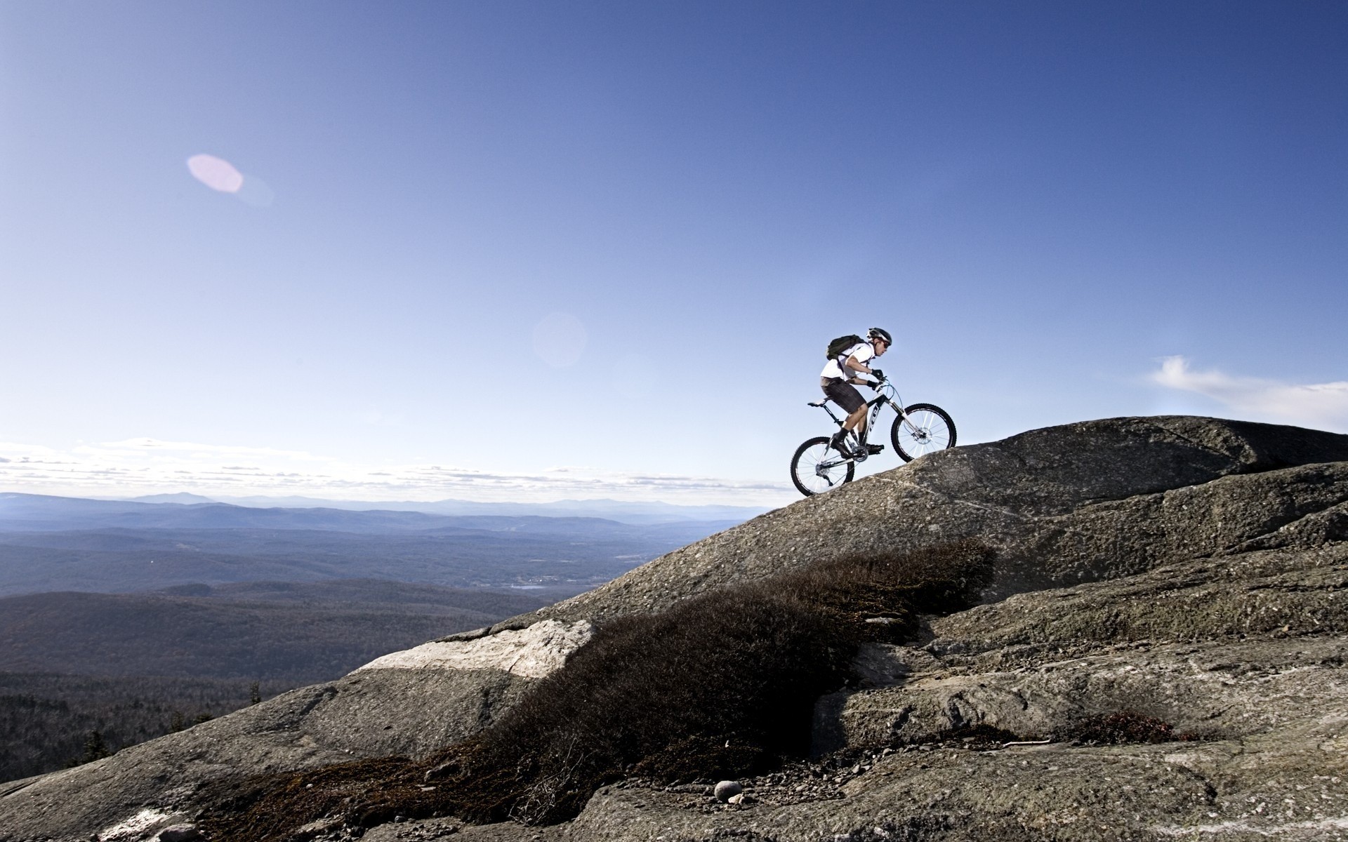 cyclisme paysage montagnes ciel voyage aventure route colline à l extérieur rock nature sport vélo loisirs pierres garçon