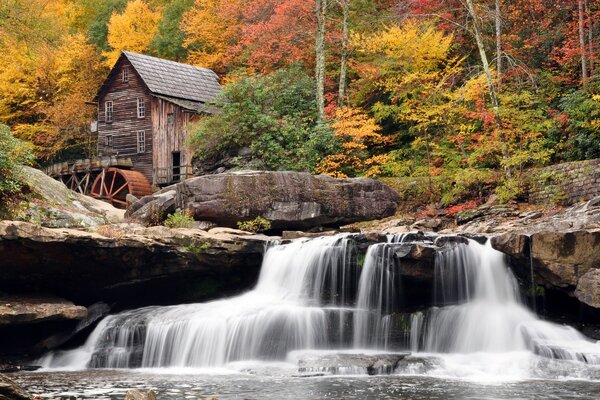 The old house. Beautiful waterfall