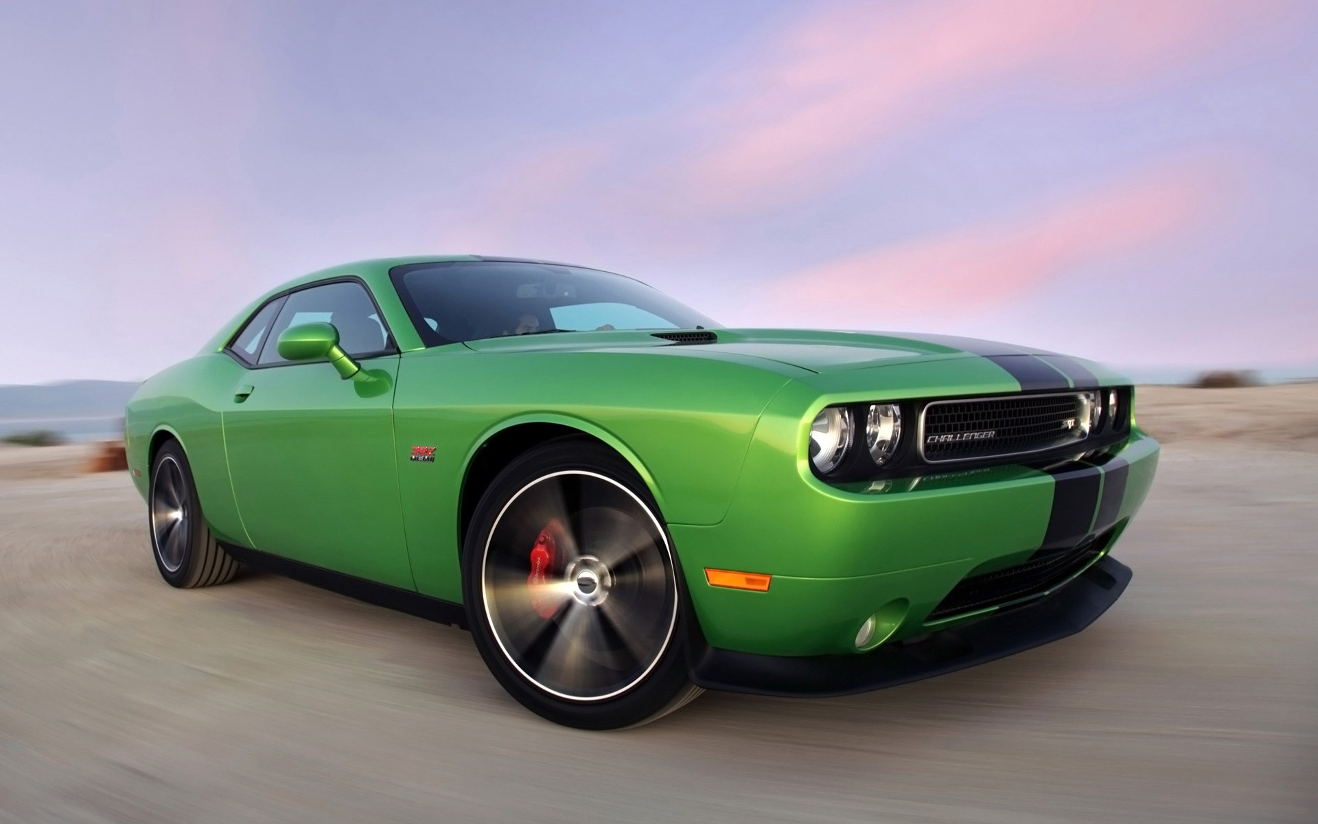 dodge carro carro rodas sistema de transporte automóvel rápido asfalto drive calçada coupé blackhead conversível dodge challenger muscle car