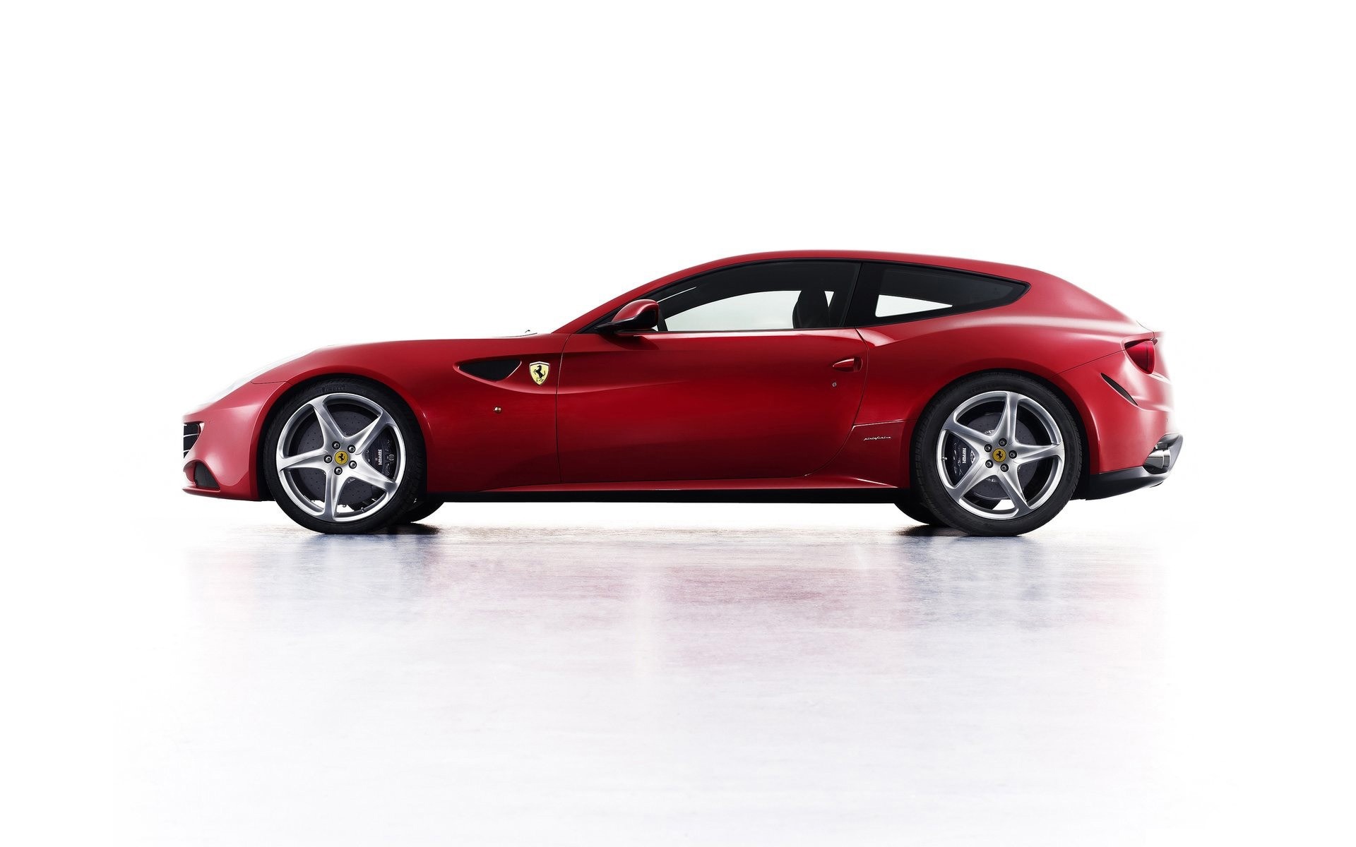 ferrari auto auto ruote auto sistema di trasporto guidare veloce berlina coupé mezzogiorno fretta corsa ferrari ff