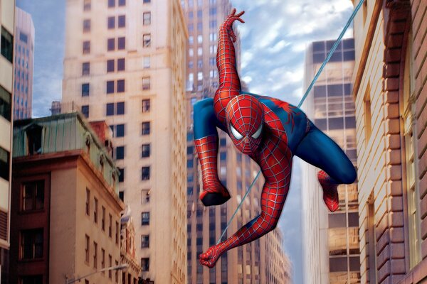 Spider-Man vole pour sauver la ville