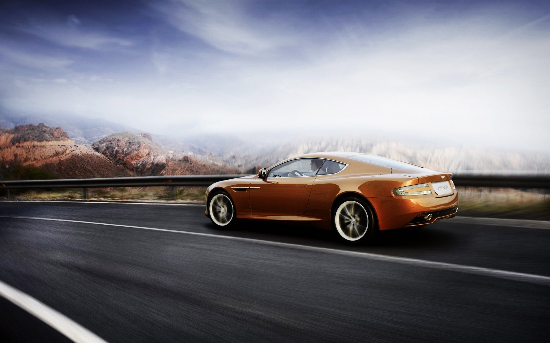 aston martin carro asfalto apresse-se carro chernushka ação borrão rápido sistema de transporte estrada calçada corrida meio-dia aston martin virage