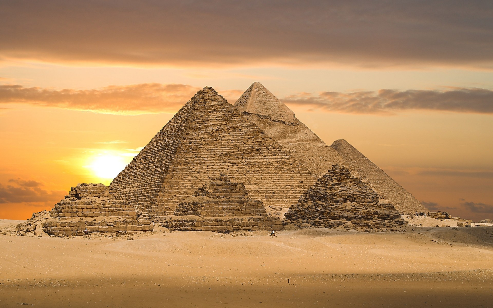 andere städte pyramide wüste sonnenuntergang reisen archäologie sand dämmerung grab sonne pharao im freien kamel himmel welt landschaft steine steine denkmal geschichte